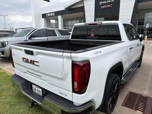 Summit White 2023 GMC Sierra 1500 SLT