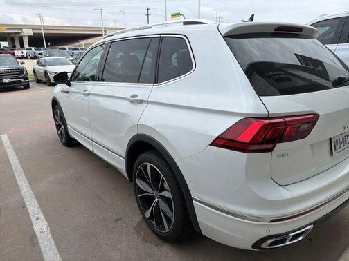 Opal White Pearl Effect 2024 Volkswagen Tiguan 2.0T SEL R-Line