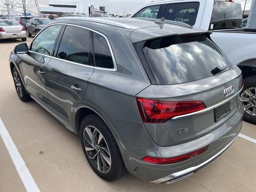 2023 Audi Q5 45 S line quattro Premium
