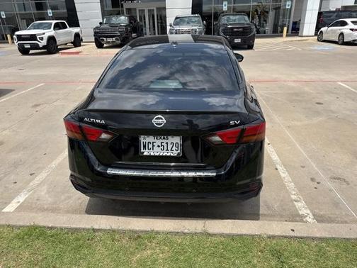 2022 Nissan Altima 2.5 SV