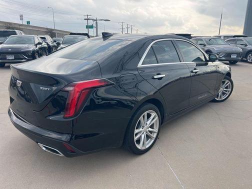 2023 Cadillac CT4 Luxury