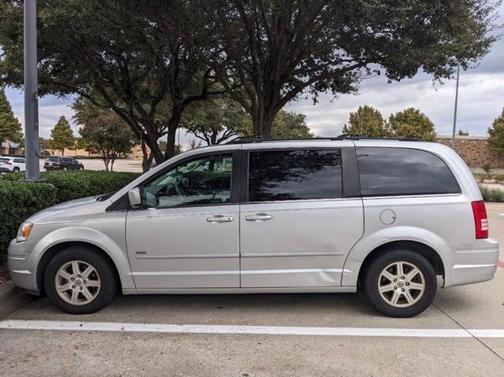 2008 Chrysler Town & Country Touring