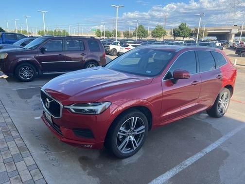 2021 Volvo XC60 T5 Momentum