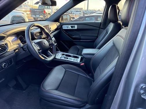 2024 Ford Explorer ST-Line