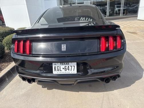 2017 Ford Shelby GT350 Base