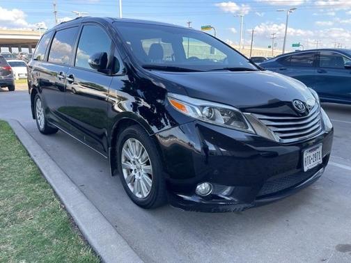 2016 Toyota Sienna XLE