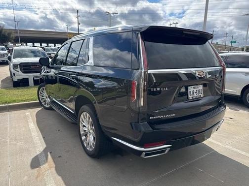 2022 Cadillac Escalade Premium Luxury