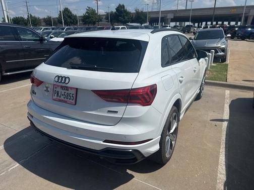 2021 Audi Q3 45 S line Premium