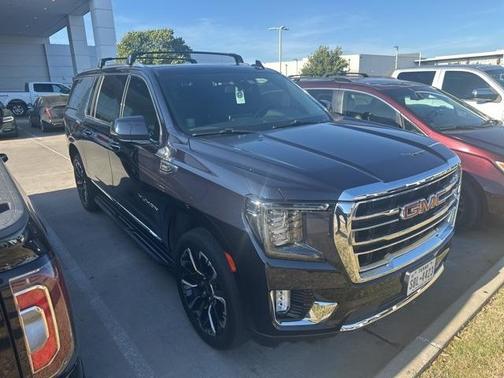 2022 GMC Yukon XL SLT