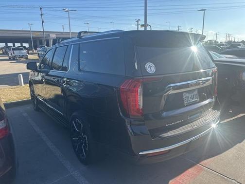 2022 GMC Yukon XL SLT