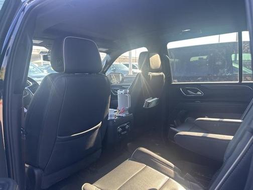 2022 GMC Yukon XL SLT