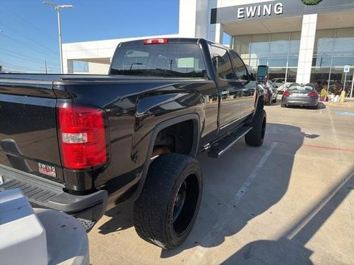2017 GMC Sierra 2500 SLT