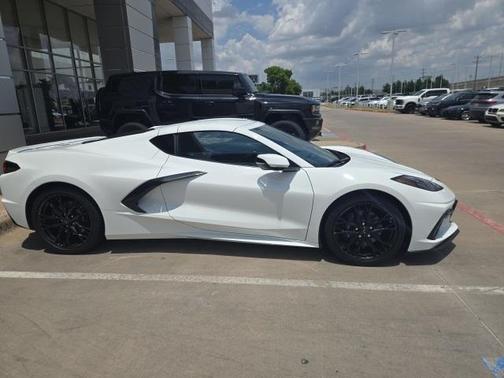 2024 Chevrolet Corvette Stingray w/2LT
