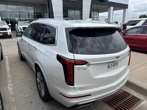 2022 Cadillac XT6 Premium Luxury AWD