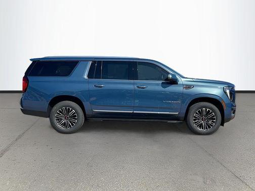 Metallic 2026 GMC Yukon XL Elevation