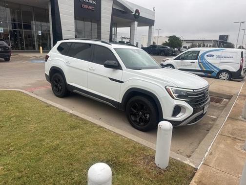 2024 Volkswagen Atlas 2.0T Peak Edition SE w/Technology