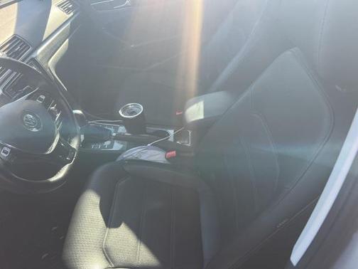 2018 Volkswagen Passat 2.0T SE w/ Technology