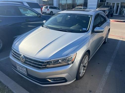 2018 Volkswagen Passat 2.0T SE w/ Technology
