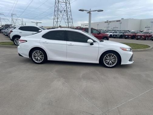 2018 Toyota Camry XLE