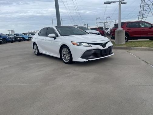 2018 Toyota Camry XLE