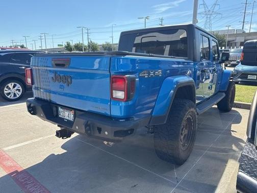 2022 Jeep Gladiator Sport