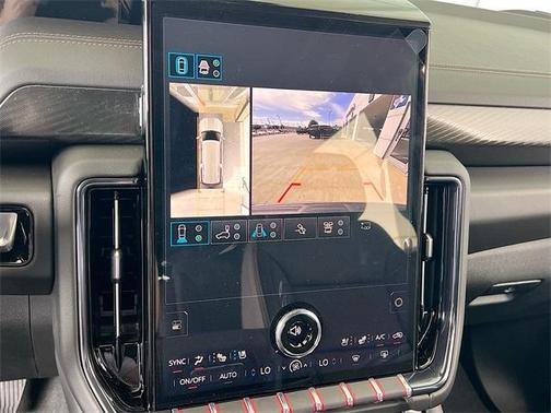 2025 GMC Yukon XL AT4