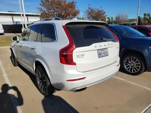 2019 Volvo XC90 T6 Momentum