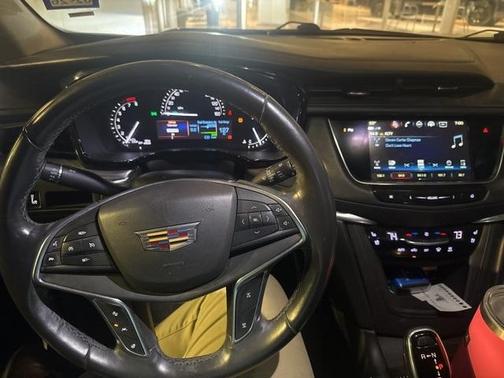 2018 Cadillac XT5 Premium Luxury