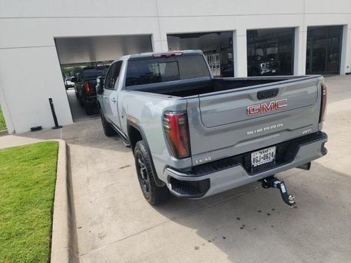 2024 GMC Sierra 2500 AT4