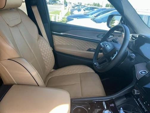 2024 Jeep Grand Cherokee Summit