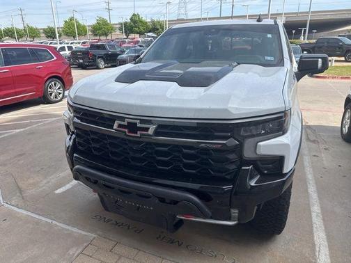 Summit White 2022 Chevrolet Silverado 1500 ZR2