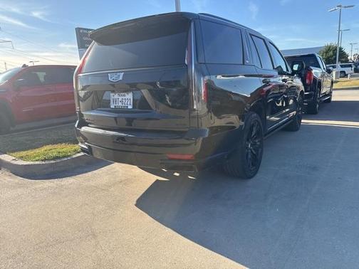 2022 Cadillac Escalade Sport Platinum