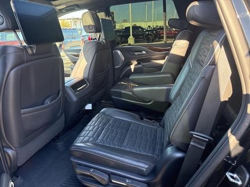 2022 Cadillac Escalade Sport Platinum