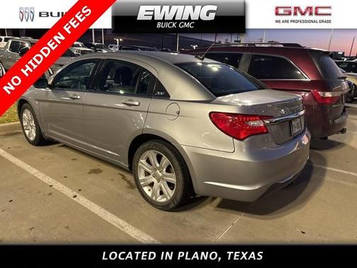 2013 Chrysler 200 Touring