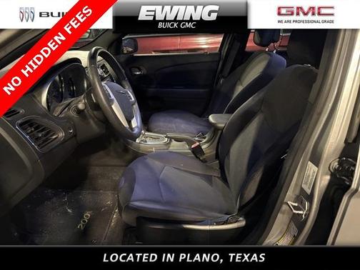 2013 Chrysler 200 Touring