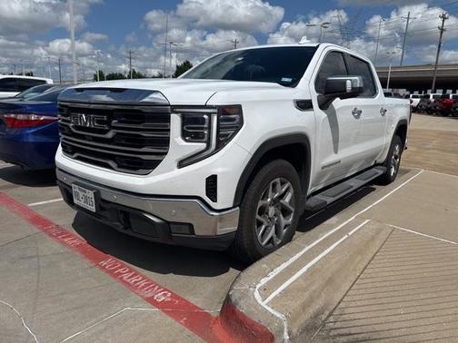 2024 GMC Sierra 1500 SLT