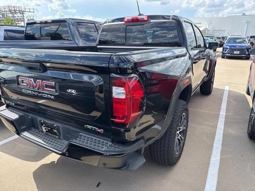 2023 GMC Canyon AT4