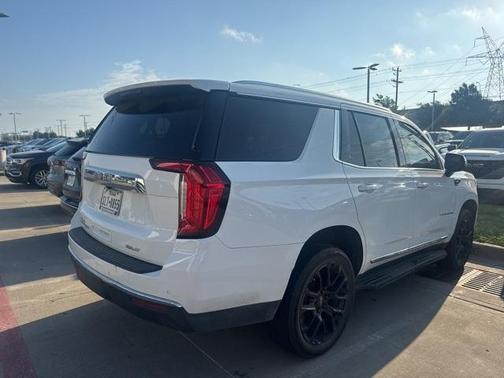 2023 GMC Yukon SLT