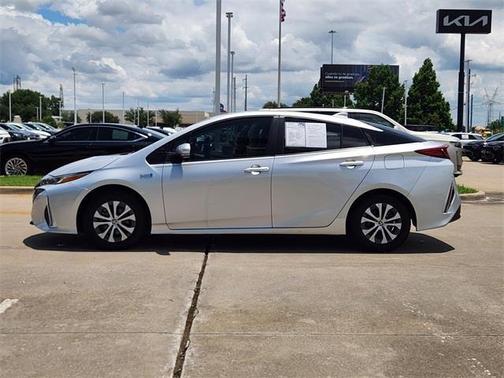 2022 Toyota Prius Prime LE
