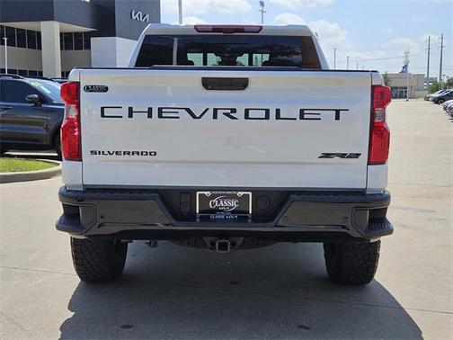 2023 Chevrolet Silverado 1500 ZR2