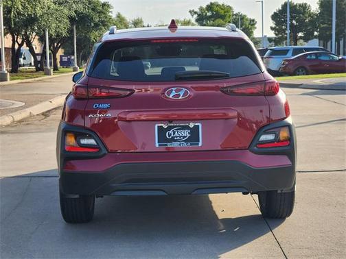 2020 Hyundai KONA SEL Plus
