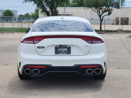 2023 Kia Stinger GT-Line