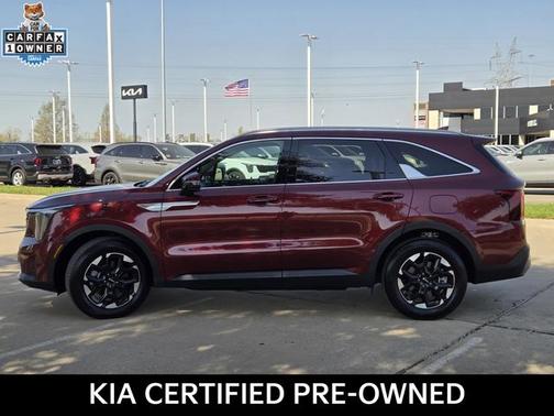 Dawning Red 2025 Kia Sorento S