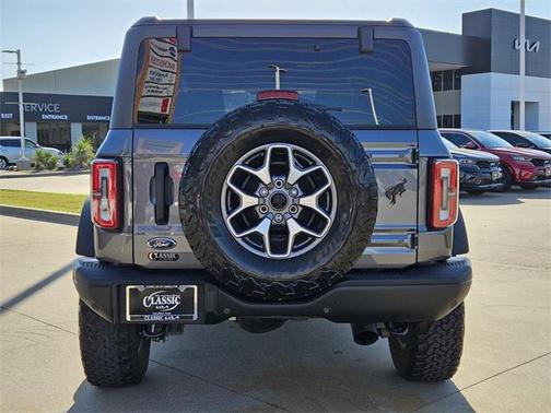 2022 Ford Bronco Badlands