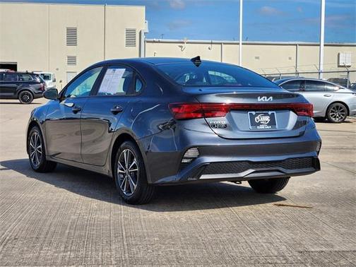 2023 Kia Forte LXS