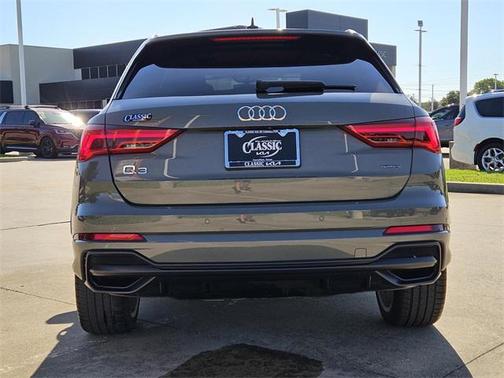 2021 Audi Q3 45 S line Premium