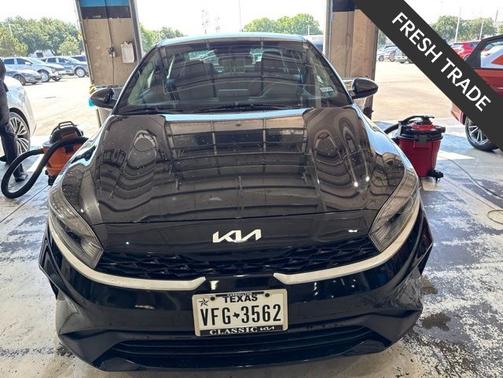 Aurora Black 2024 Kia Forte LXS