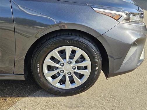 2024 Kia Forte LX