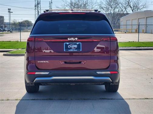 2023 Kia Carnival SX
