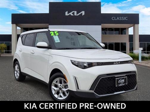 Snow White Pearl 2025 Kia Soul LX